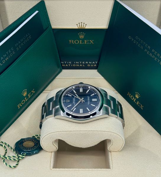 Rolex Oyster Perpetual 124300
